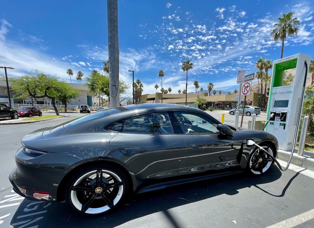 ¿Cuántos KW necesito para cargar mi coche eléctrico?