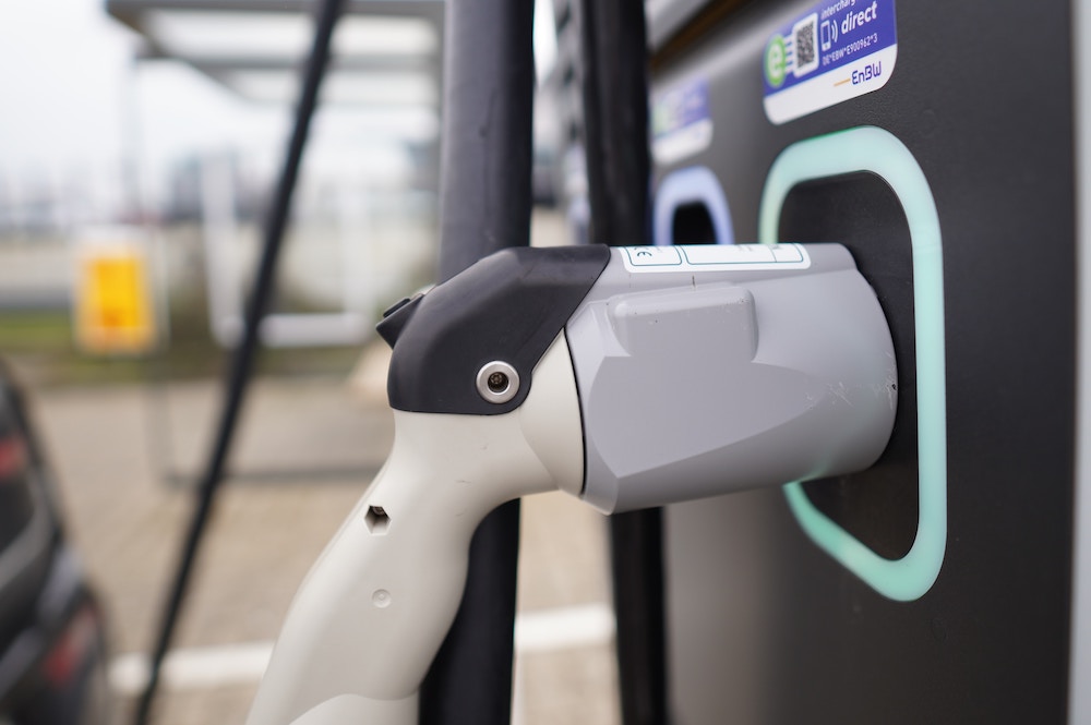 coste de recargar el coche eléctrico en una electrolinera